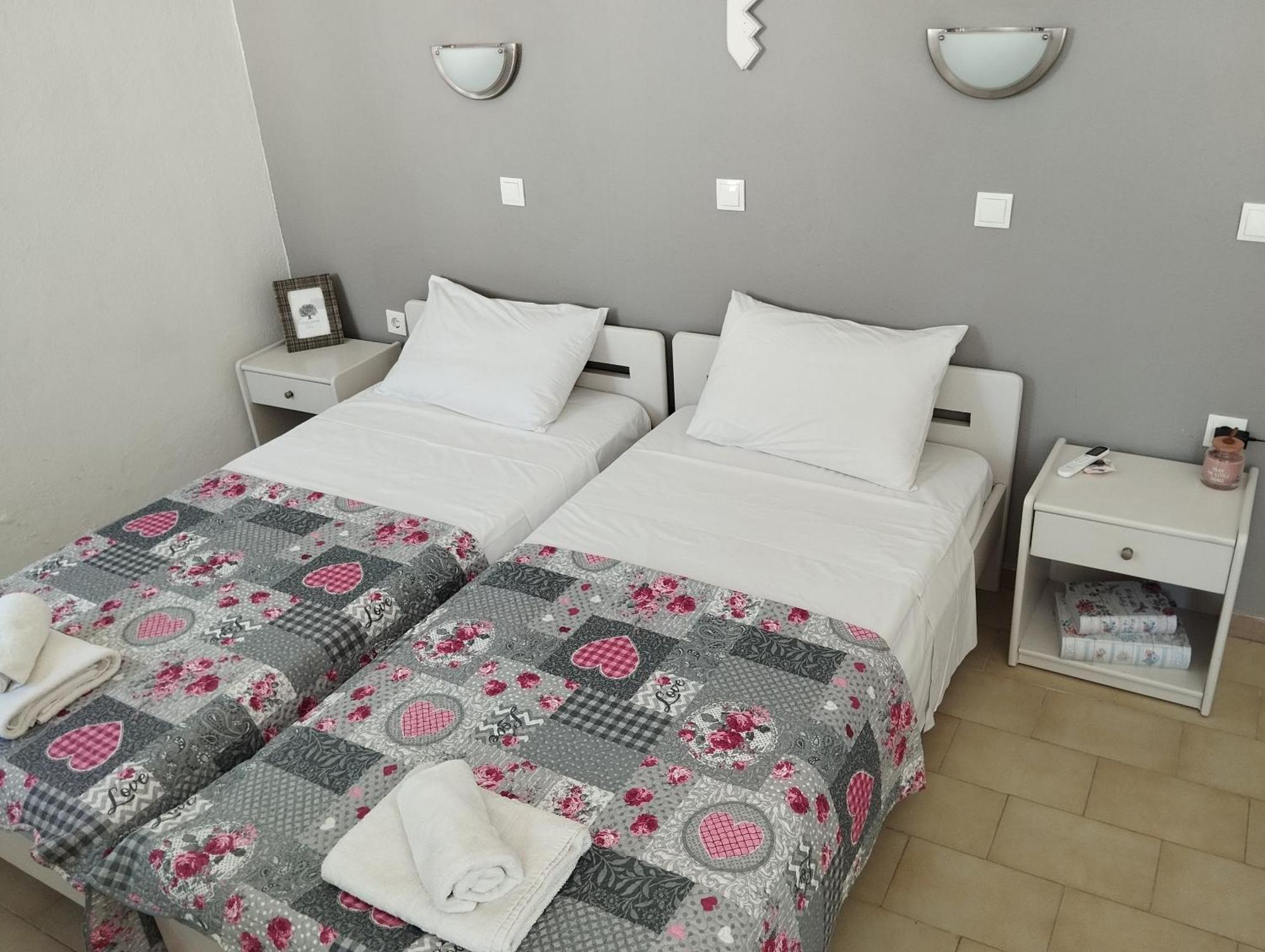 Lilian'S Seaview-Party Street-Youth Studios Rhodes City المظهر الخارجي الصورة