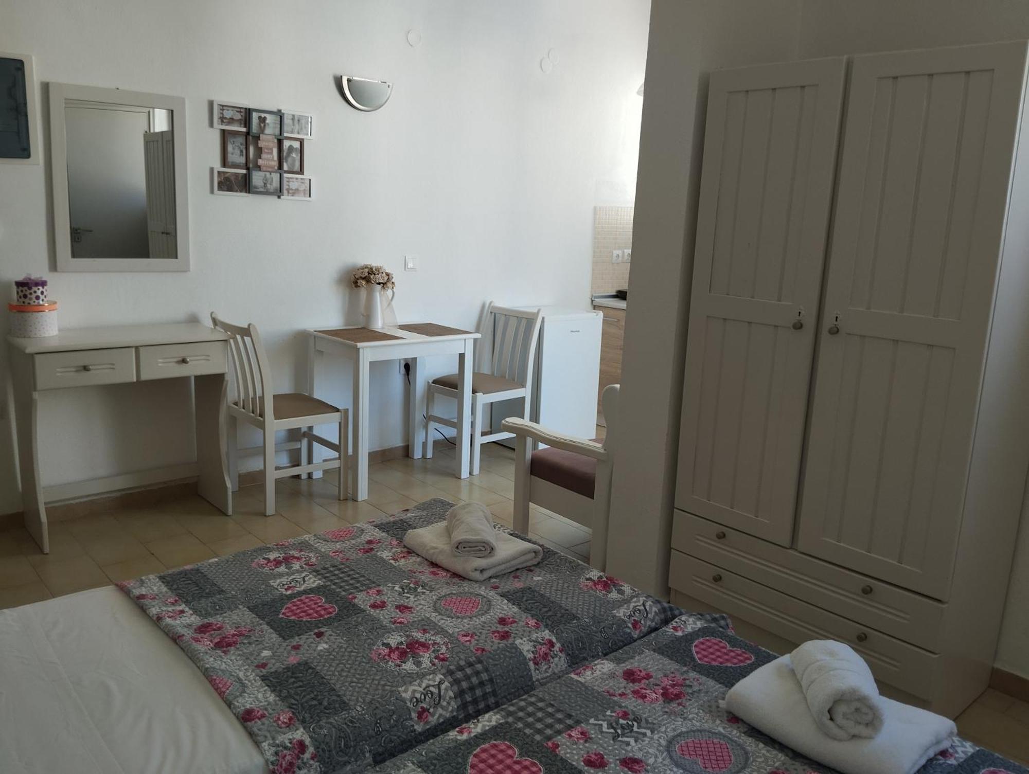 Lilian'S Seaview-Party Street-Youth Studios Rhodes City المظهر الخارجي الصورة
