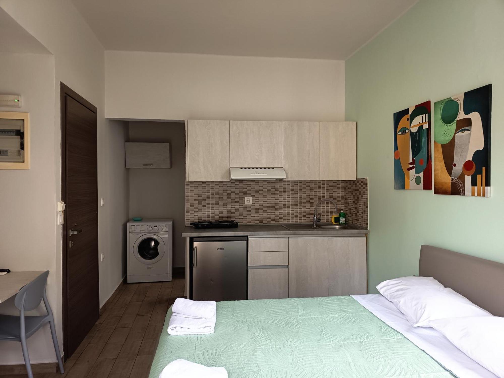 Lilian'S Seaview-Party Street-Youth Studios Rhodes City المظهر الخارجي الصورة